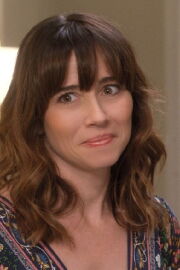 Linda Cardellini