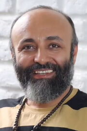 Nader Naderpour
