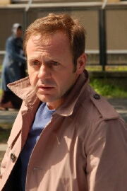 Samuel Finzi