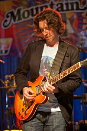 Scott Sharrard