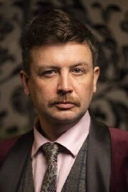 Thom Tuck