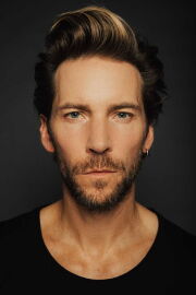 Troy Baker