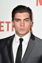 Zane Holtz