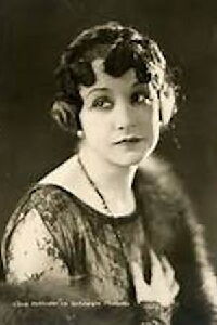 Alice Hollister