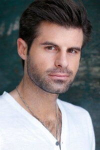 Brett Easton
