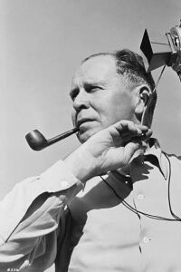 Clarence Sinclair Bull