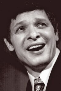 Eduard Khil