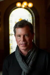 Howard Cummings