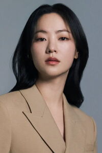Jeon Yeo-bin