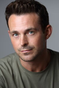 Jules Knight