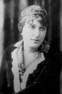 Léontine Massart