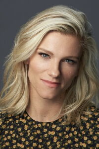 Lindsay Shookus