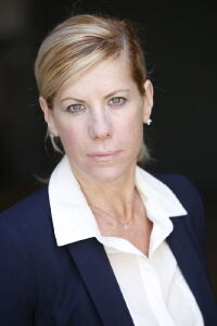 Lizzie Peet