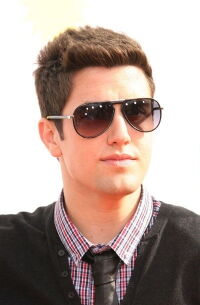 Logan Henderson