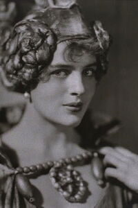 Rosamond Pinchot