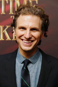 Sebastian Arcelus