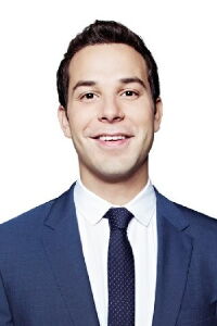 Skylar Astin