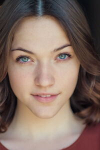Violett Beane