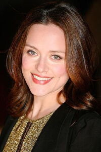 Zoë Tapper