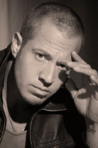 Aaron Saxton