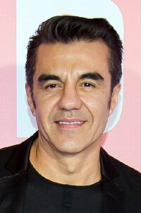 Adrián Uribe