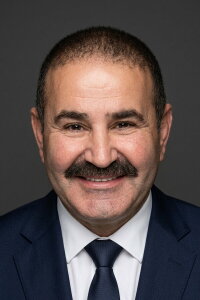 Şafak Sezer