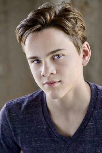 Alex Neustaedter