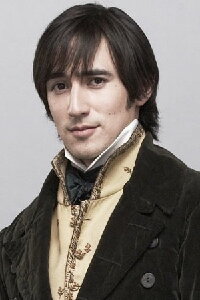 Alex Wyndham
