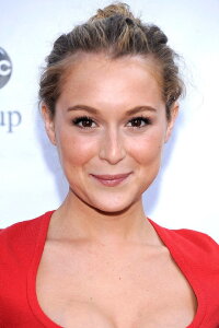 Alexa PenaVega