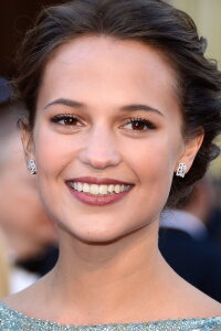 Alicia Vikander