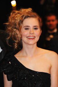 Alison Lohman