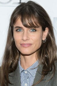 Amanda Peet