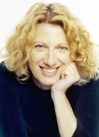 Angela Finocchiaro