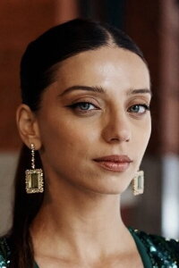 Angela Sarafyan