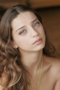 Angela Sarafyan