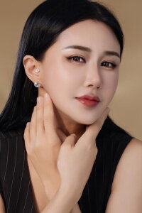 Angelina Zhang