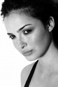 Anna Shaffer