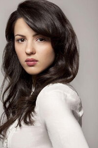 Annet Mahendru