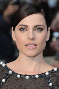 Antje Traue