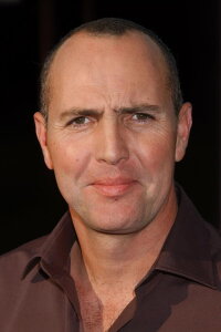 Arnold Vosloo