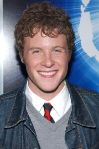 Ashton Holmes