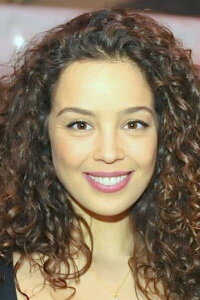 Azra Akın