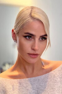 Büşra Pekin