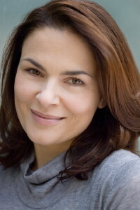 Barbara Auer