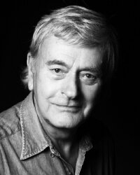 Barrie Ingham