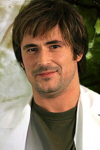 Bartosz Opania