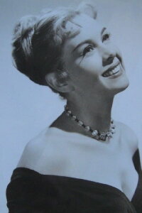 Bek Nelson