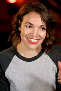 Beth Stelling