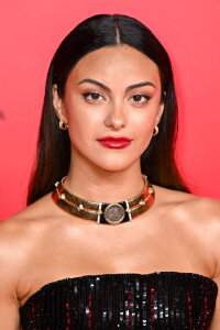 Camila Mendes
