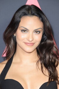 Camila Mendes